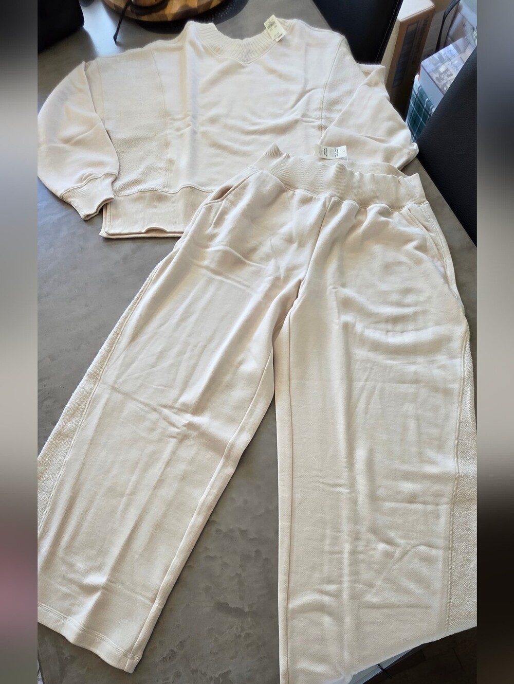 Aerie ($170) NWT Cream Oversized V-Neck Lounge Set Wide Leg Pants Matching Set - Picture 2 of 16